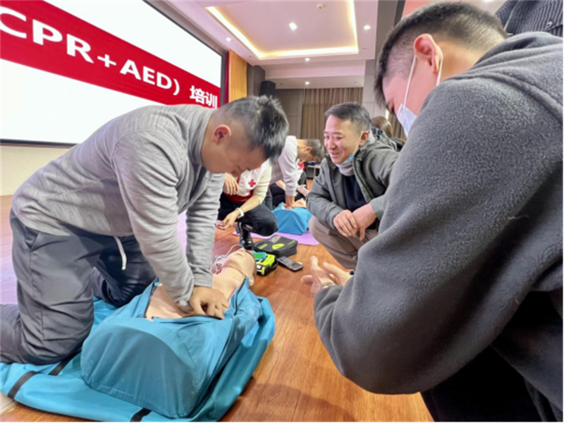 12-11(�����?��(y��ng)�����o(h��)��Ӗ(x��n)�x�ܽ��T�?���ΌW(xu��)Ժ��ȫ���ϡ��������мtʮ�֕��M(j��n)У�?- ����1366.png